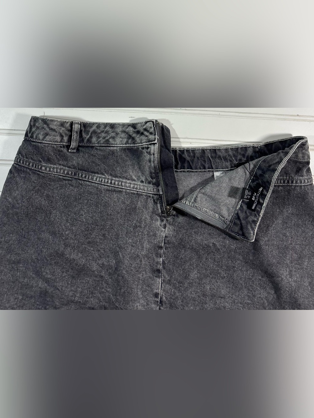 Pretty Little Things Plus Curved Hem Denim Mini Skirt Cotton Womens Size 12 - Picture 12 of 16